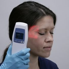 Dr. Bonakdar Reviews Accuvein Bruise Prevention Device